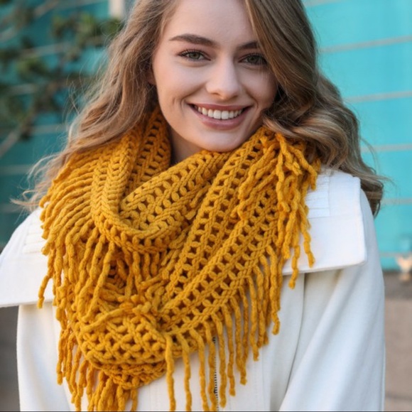 AUTUMN AIR INFINITY SCARF-MUSTARD - Picture 2 of 5
